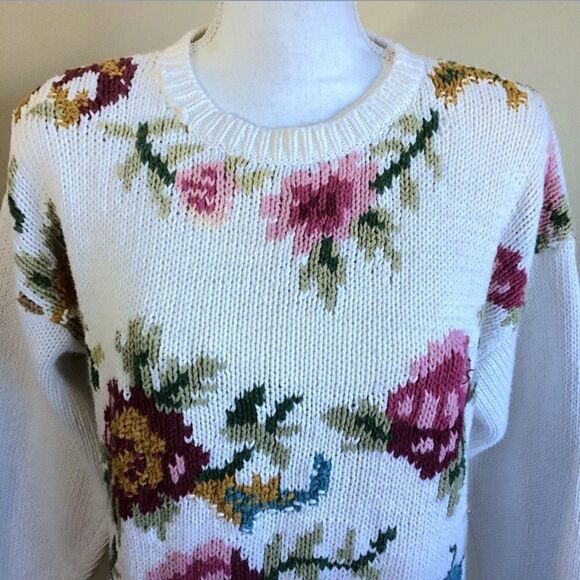 Vintage Floral Heavy Knit White Sweater - Picture 2 of 6